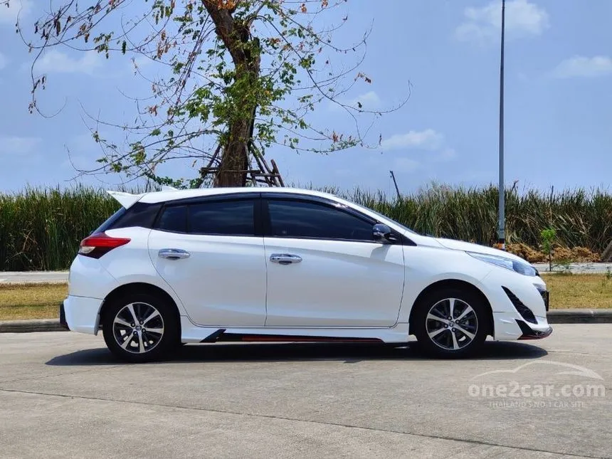 2020 Toyota Yaris High Hatchback