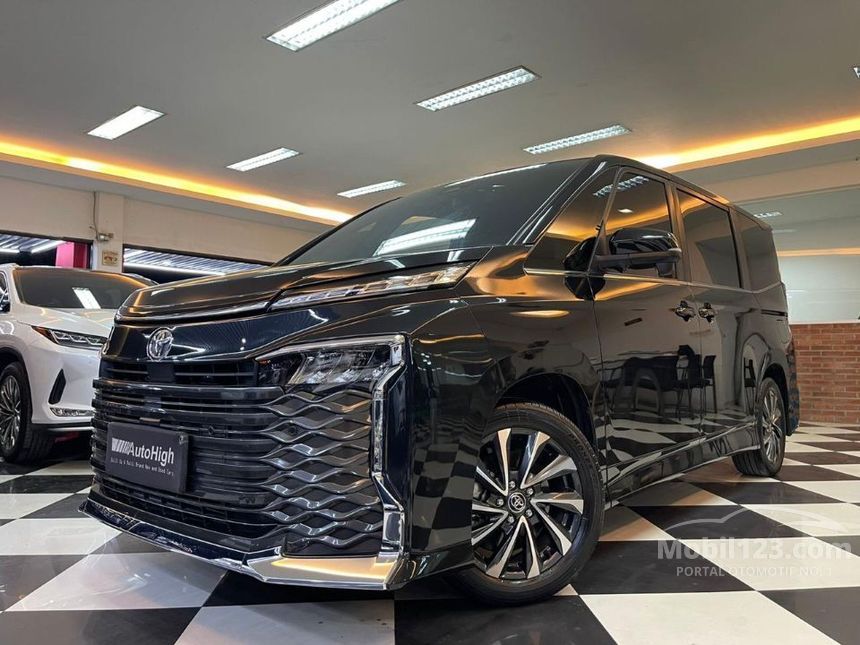 Jual Mobil Toyota Voxy 2024 2.0 di DKI Jakarta Automatic Van Wagon ...