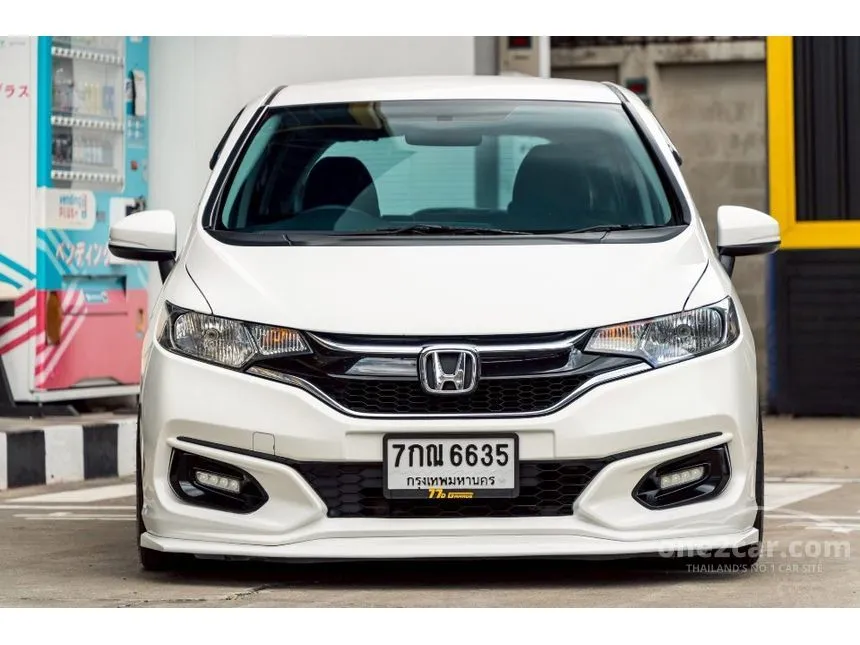 2018 Honda JAZZ V Hatchback