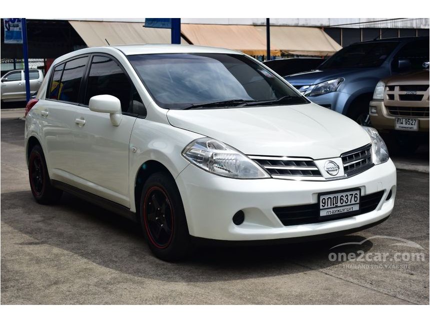 Nissan tiida 2011 хэтчбек