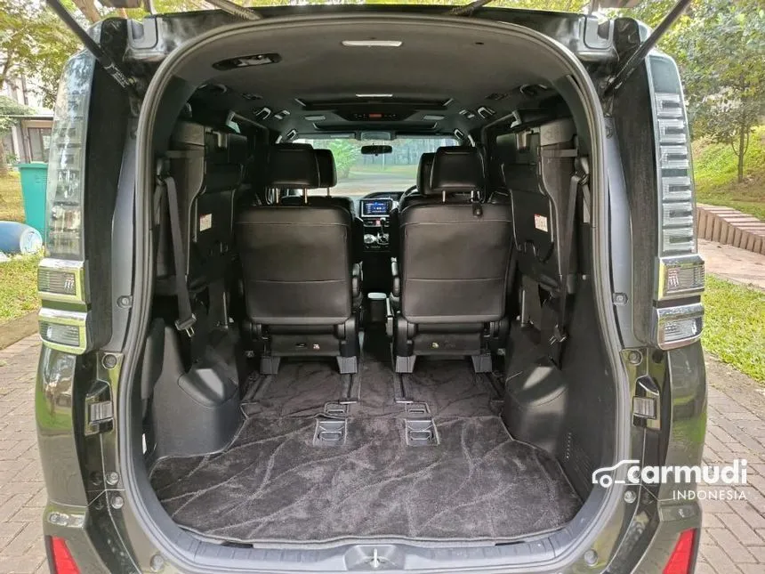 2019 Toyota Voxy MPV