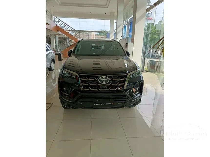 Jual Mobil Toyota Fortuner 2024 GR Sport 2.8 di Banten Automatic SUV Hitam Rp 570.000.000