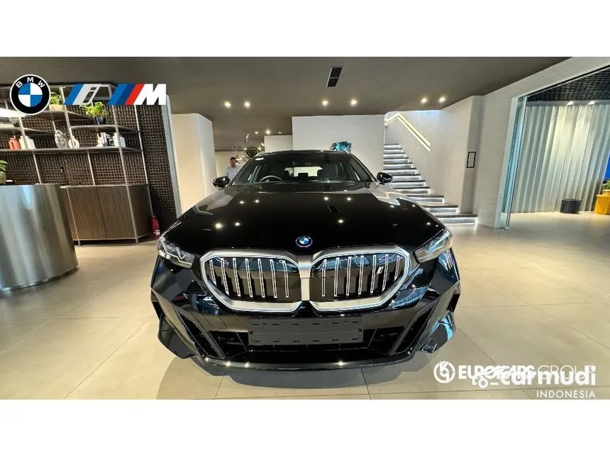 2024 BMW i5 eDrive40 Touring Sedan