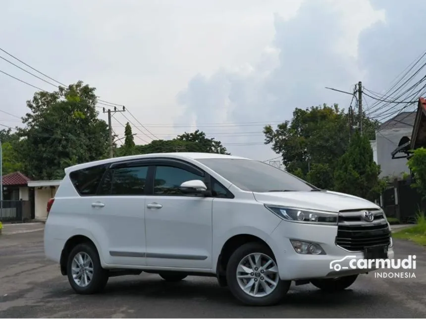Jual Mobil Toyota Kijang Innova 2019 V 2.4 di Jawa Timur Automatic MPV Putih Rp 370.000.074