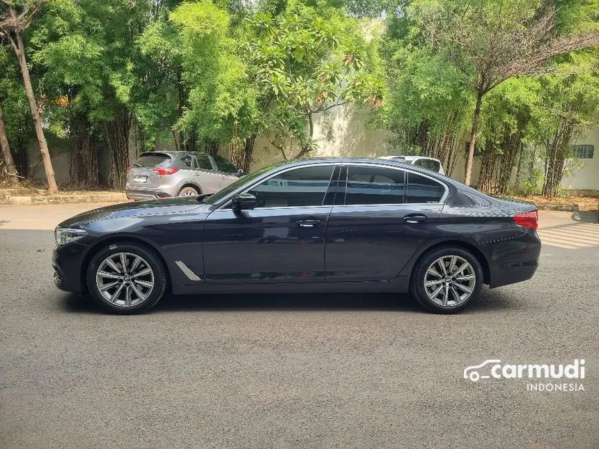2020 BMW 520i Luxury Sedan