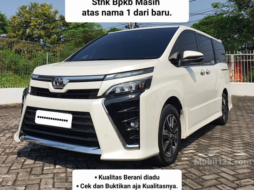 2018 Toyota Voxy MPV