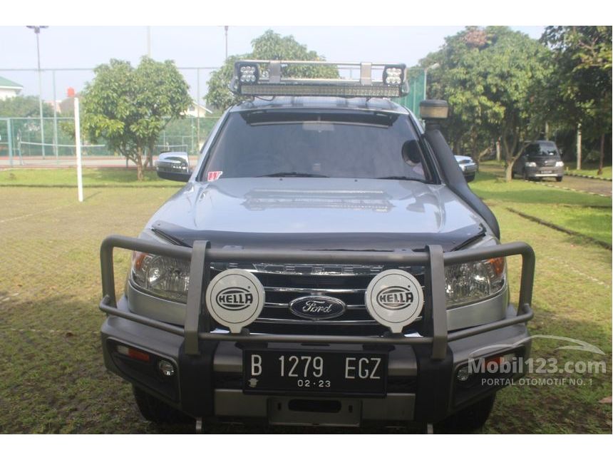 Jual Mobil  Ford  Everest  2011 10 S 10 S 10 S 2 5 di Jawa 