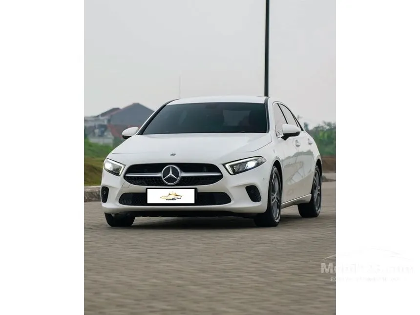 2022 Mercedes-Benz A200 progressive line Sedan