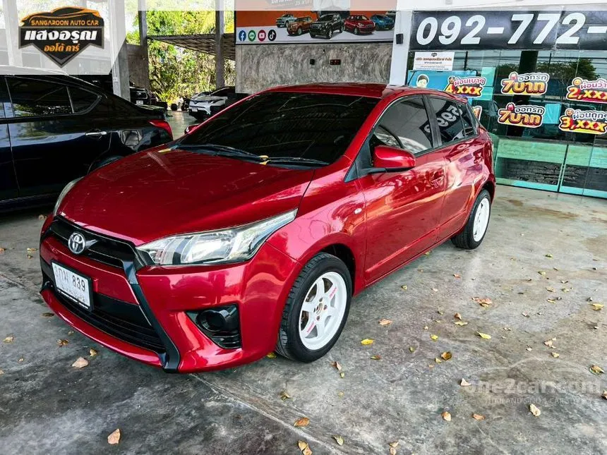 2014 Toyota YARIS J Hatchback