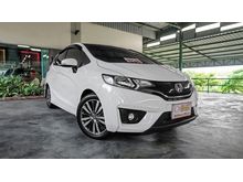 2015 Honda Jazz 1.5 (ปี 14-18) SV i-VTEC Hatchback AT