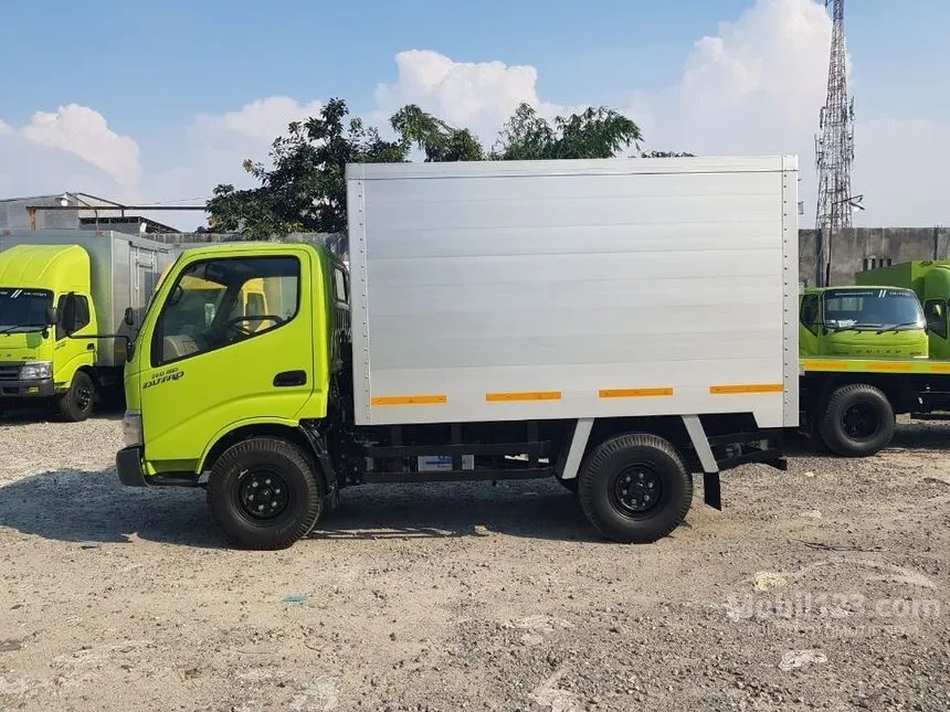 2022 Hino Dutro 110 SDL Trucks