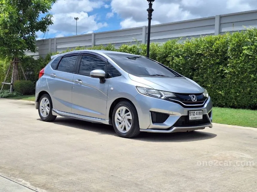 2017 Honda JAZZ V Hatchback