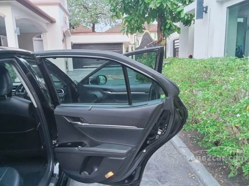 2018 Toyota CAMRY Hybrid Sedan