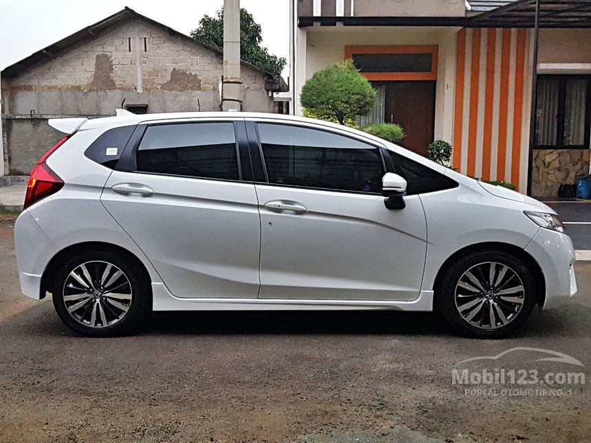 Jual Mobil Honda Jazz 2015 RS 1.5 di DKI Jakarta Automatic Hatchback