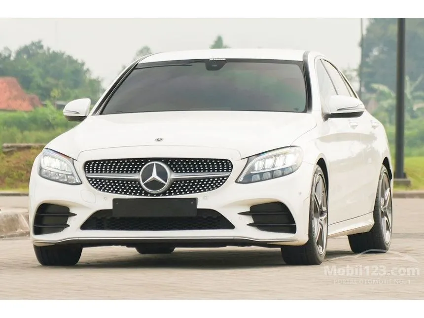 2022 Mercedes-Benz C200 AMG Final Edition Sedan