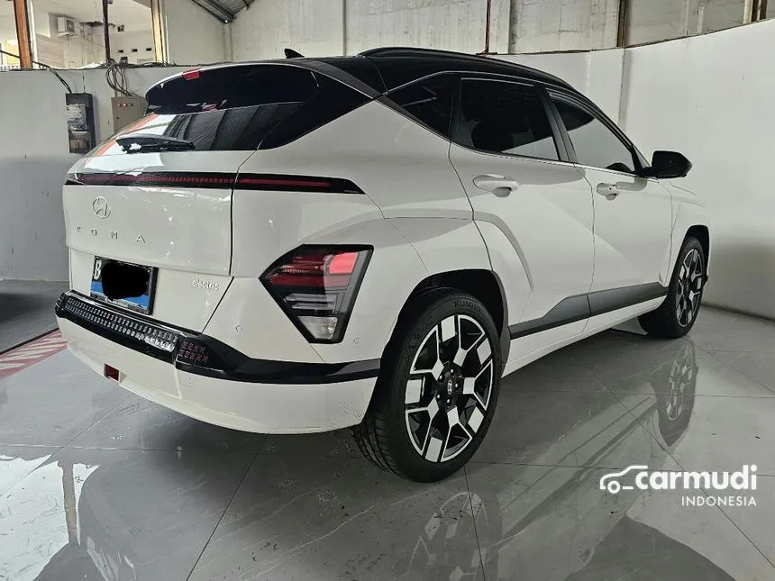 2024 Hyundai Kona Signature Long Range SUV
