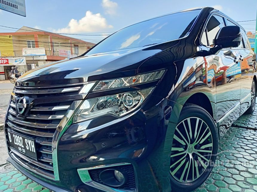 Nissan elgrand 2018