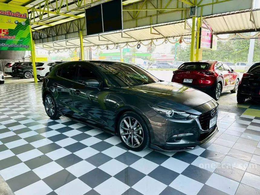 2017 Mazda 3 S Sports Hatchback