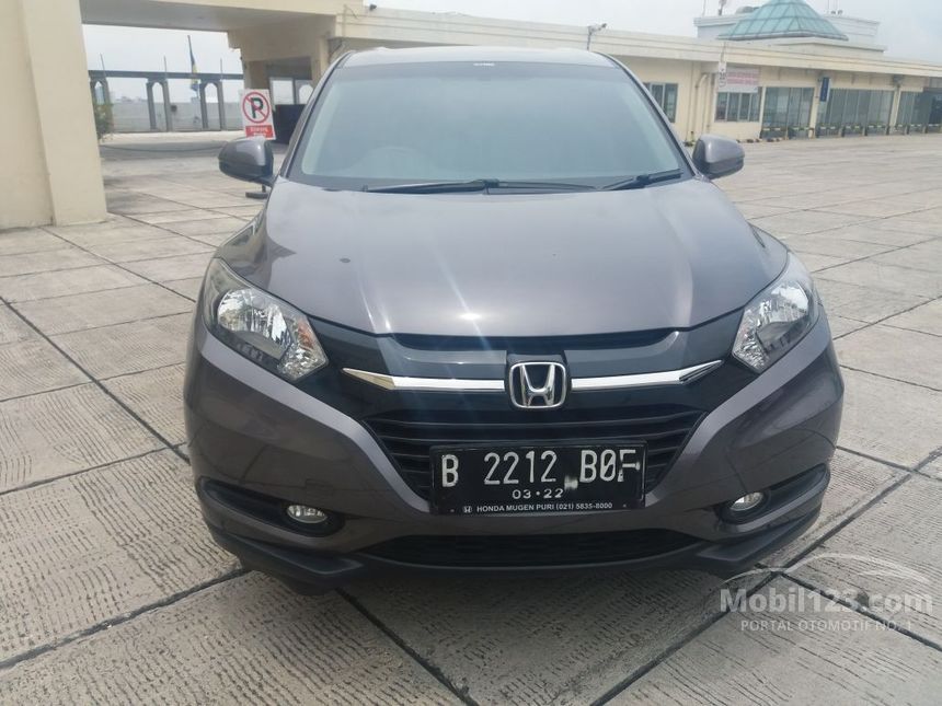 Jual Mobil Honda Hr V 2017 E 1 5 Di Dki Jakarta Automatic Suv Abu Abu Rp 270 000 000 4657678 Mobil123 