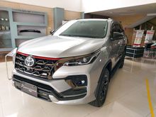 2020 Toyota Fortuner 2,4 TRD SUV