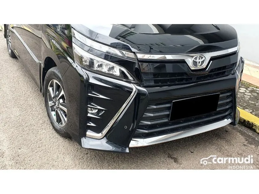 2018 Toyota Voxy MPV