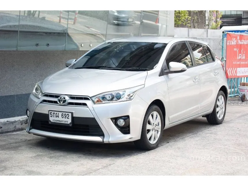 2016 Toyota YARIS G Hatchback