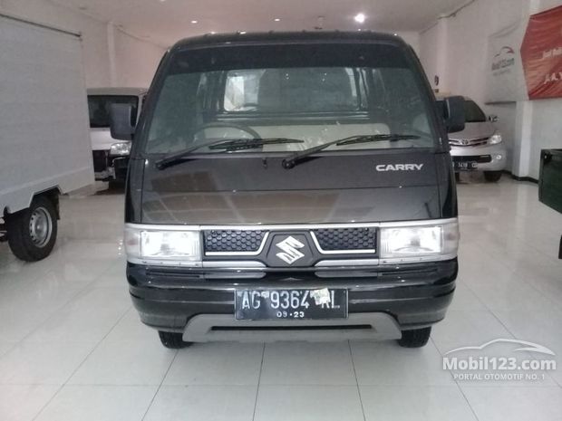 Suzuki Carry Mobil bekas dijual di Jawa-timur Indonesia 