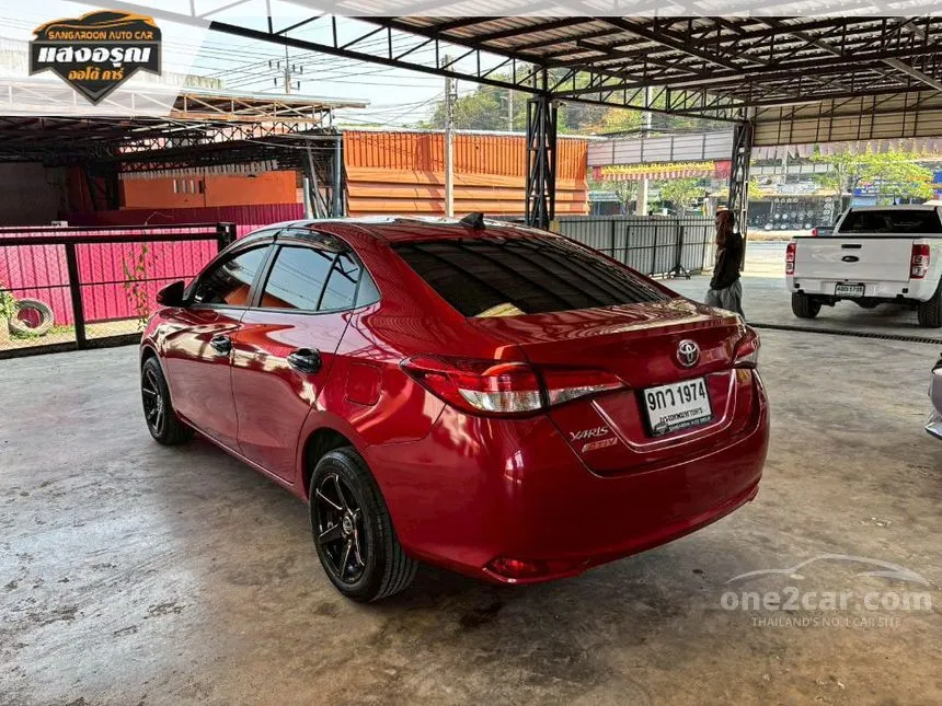 2018 Toyota Yaris Ativ J Sedan