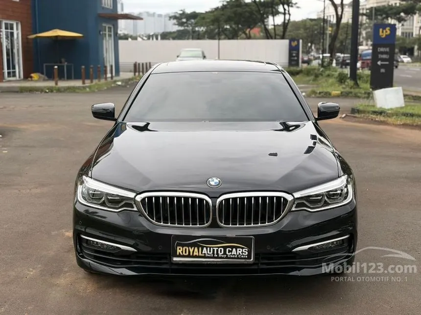 2020 BMW 520i Luxury Sedan