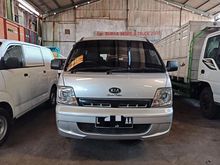 2010 KIA Pregio 2.7 SE Option Van Diesel.