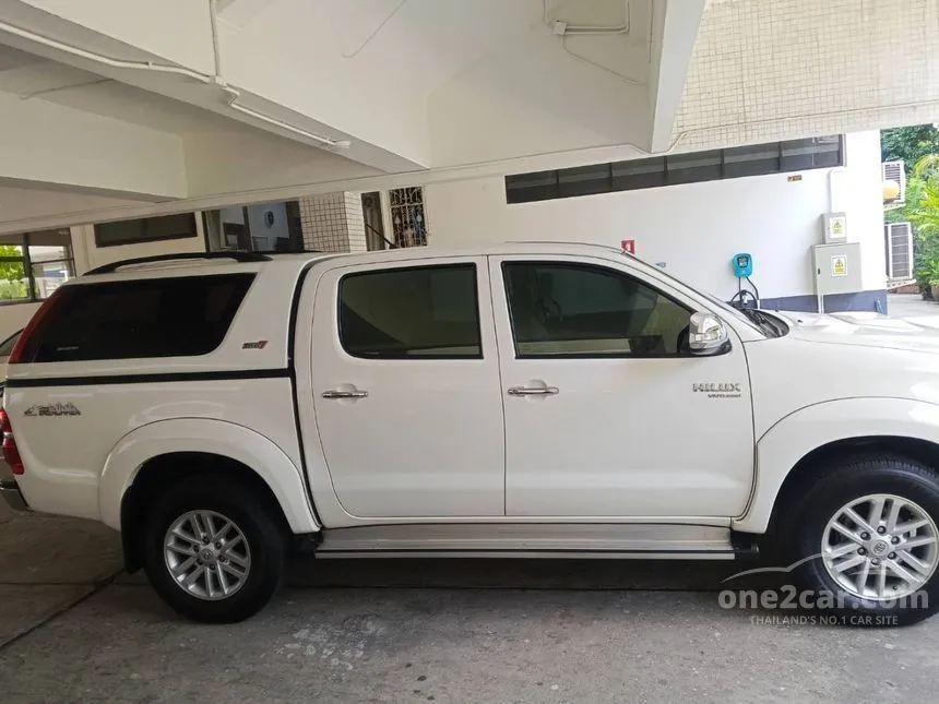2013 Toyota HILUX VIGO Champ E Prerunner Double Cab Pickup