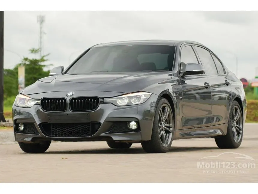 2019 BMW 330i Sport Shadow Edition Sedan
