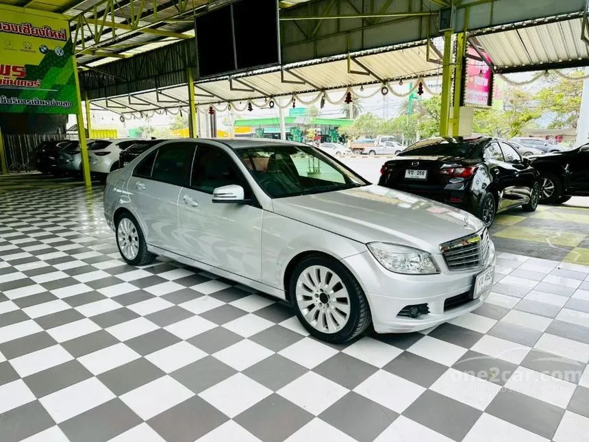 2010 Mercedes-Benz C200 CGI Avantgarde BlueEFFICIENCY Sedan
