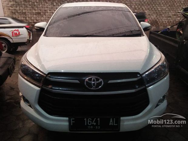 Toyota Kijang Innova Mobil bekas dijual di Yogyakarta Toyota Kijang Innova Mobil bekas dijual di Yogyakarta