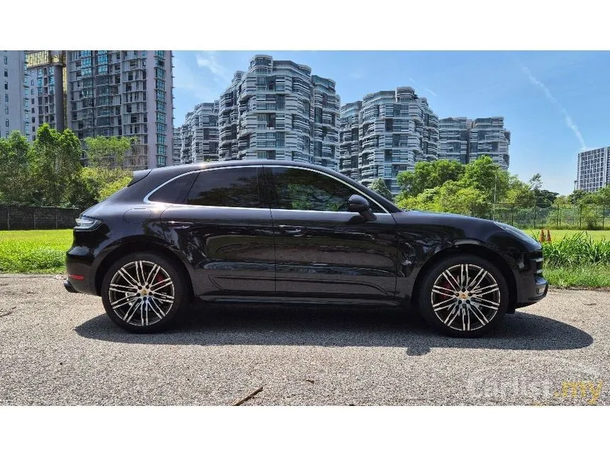 2016 Porsche Macan Turbo SUV