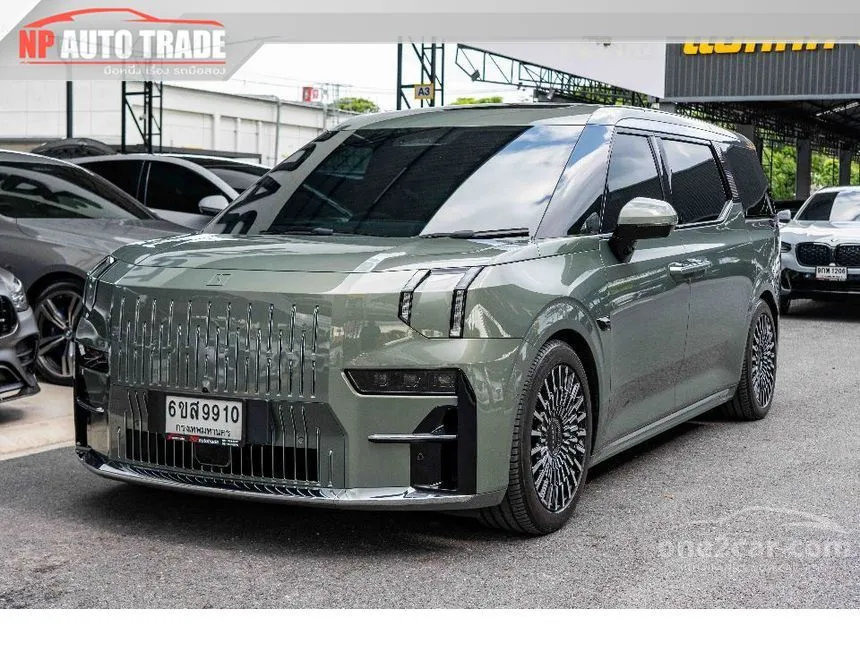 2025 ZEEKR 009 Flagship Van
