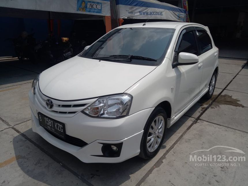 Jual Mobil  Toyota Etios  Valco  2014 G 1 2 di Jawa Barat 