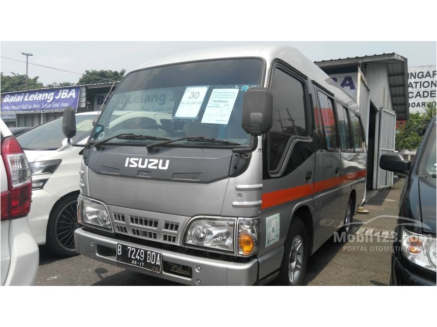 Jual Mobil Isuzu Elf 2012 2 8 Di Jawa Timur Manual Minibus Silver