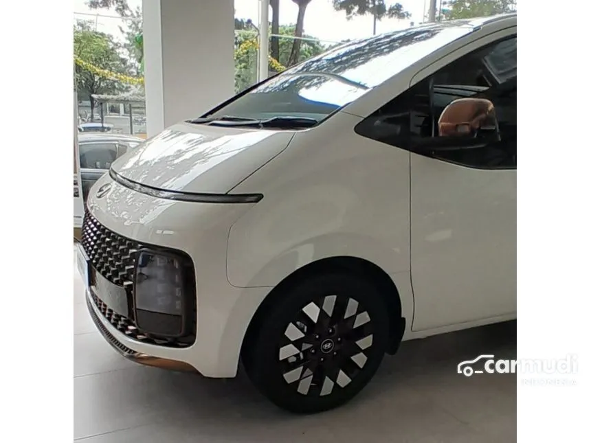 2024 Hyundai Staria Signature 7 Wagon