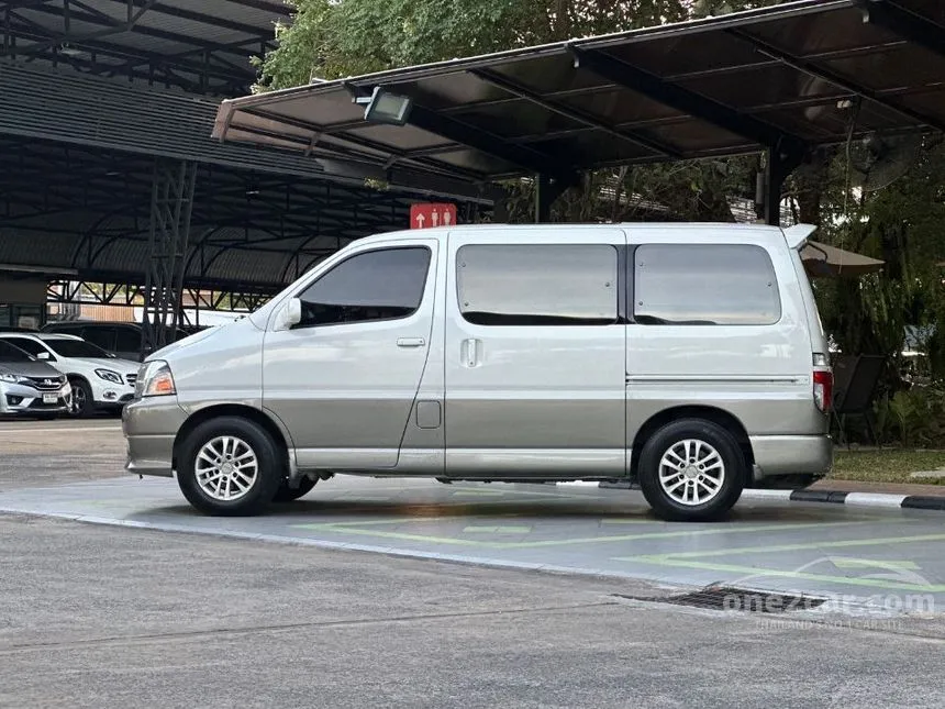 2001 Toyota GRANVIA V6 Van
