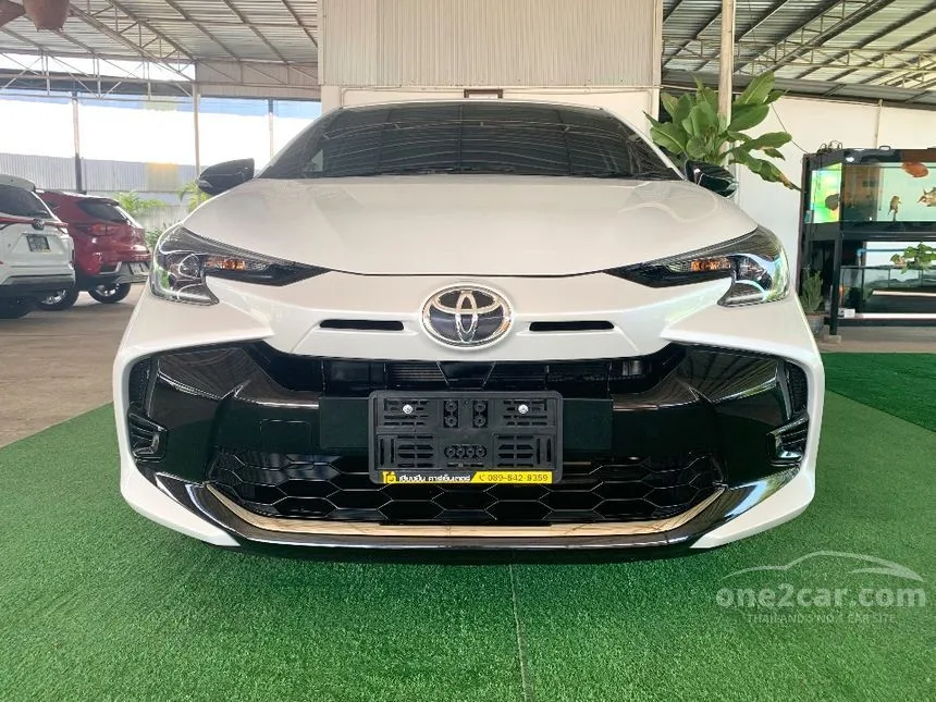 2023 Toyota YARIS Premium Hatchback