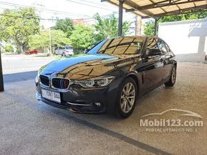 2016 BMW 320i 2.0 Sport Sedan
