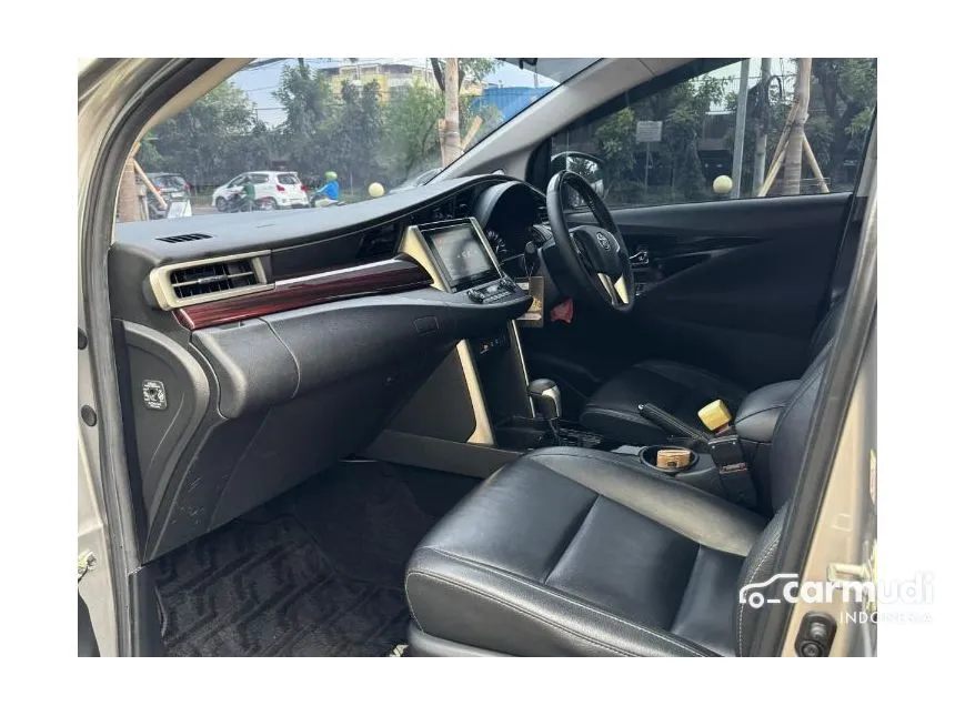 2018 Toyota Kijang Innova Venturer MPV