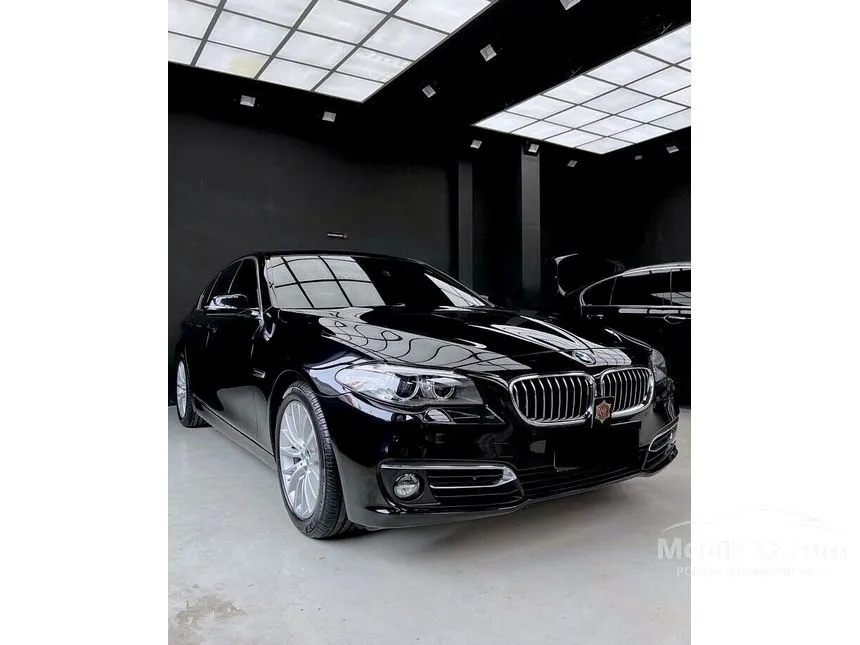 Jual Mobil BMW 528i 2015 Luxury 2.0 di Jawa Timur Automatic Sedan Hitam Rp 495.000.000