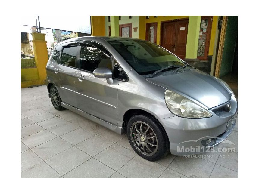 Jual Mobil  Honda Jazz 2006 VTEC 1 5 di Jawa  Tengah  Manual 