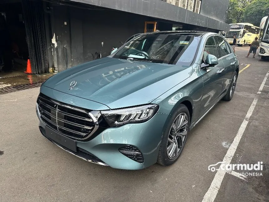 2025 Mercedes-Benz E200 Exclusive Line Sedan