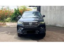 2021 Toyota Fortuner 2.4 VRZ GR SPORT 4X2 SUV hitam diesel matic