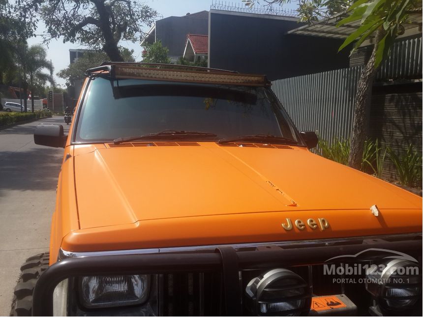 Jual Mobil  Jeep  Cherokee  1994  4 0 di Jawa Barat Automatic 