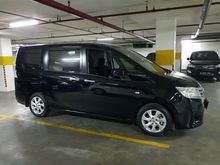Nissan Serena Hitam