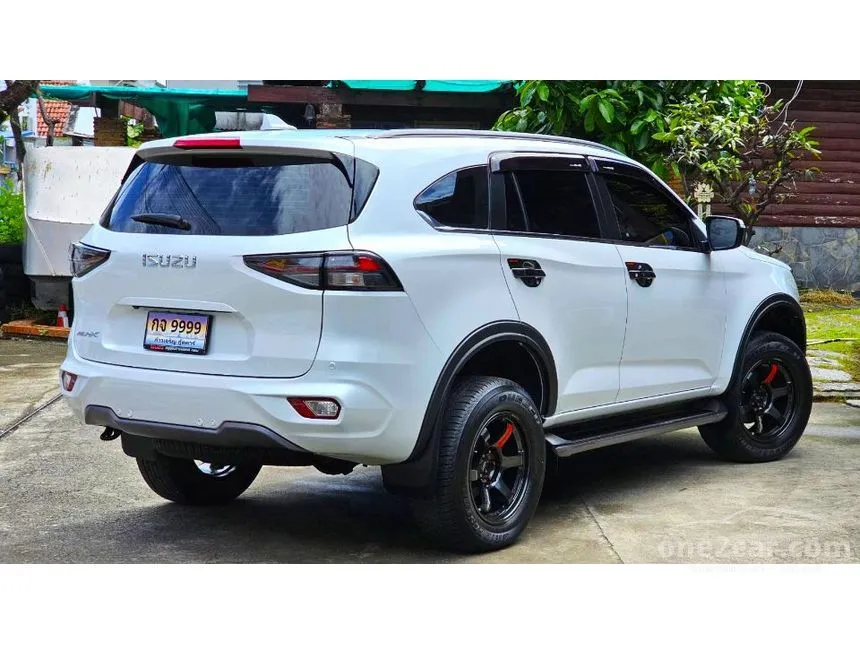 2024 Isuzu MU-X Elegant SUV